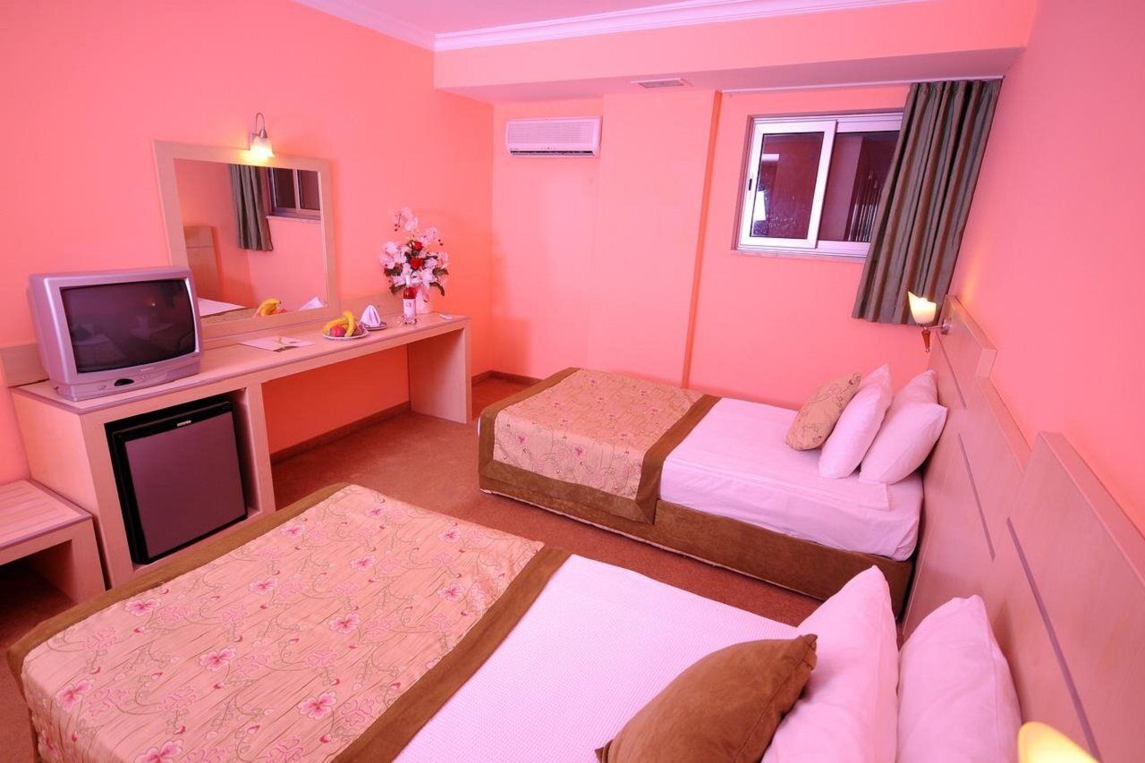 סייד Sunbeach Hill Hotel מראה חיצוני תמונה